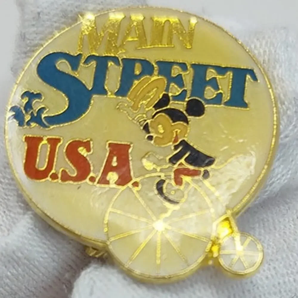 Disney Main Street Vintage Mickey Mouse Bike Pin